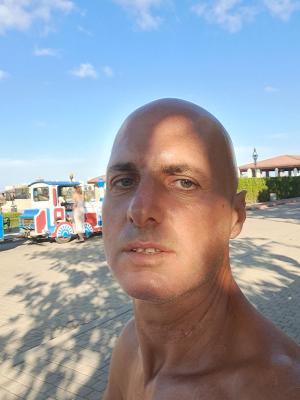 Dimo, 48 yrs.old from DUSSELDORF, Germany