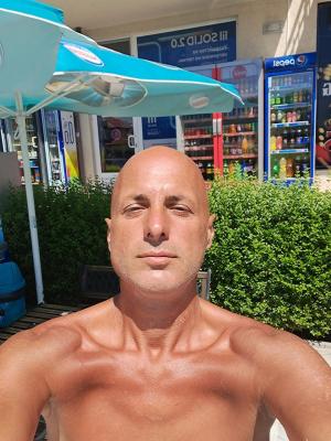 Dimo, 48 yrs.old from DUSSELDORF, Germany