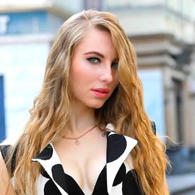 Ulia, 33 yrs.old from Eastern Europe