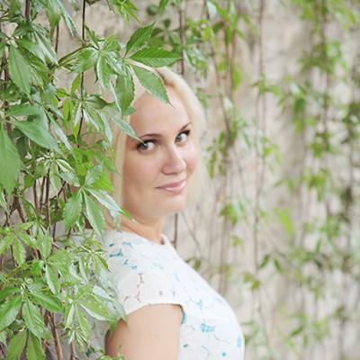 Elena, 42 yrs.old from Eastern Europe
