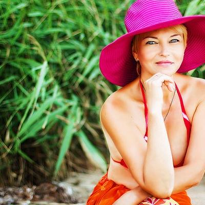 Elena, 55 yrs.old from Eastern Europe