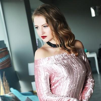 Myroslava, 43 yrs.old from Khmelnytskyi, Ukraine