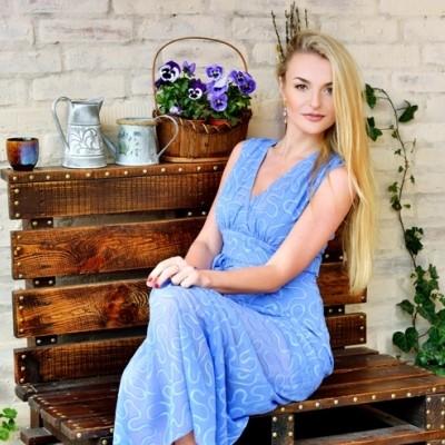Elena, 41 yrs.old from Eastern Europe