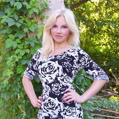 Alina, 30 yrs.old from Eastern Europe