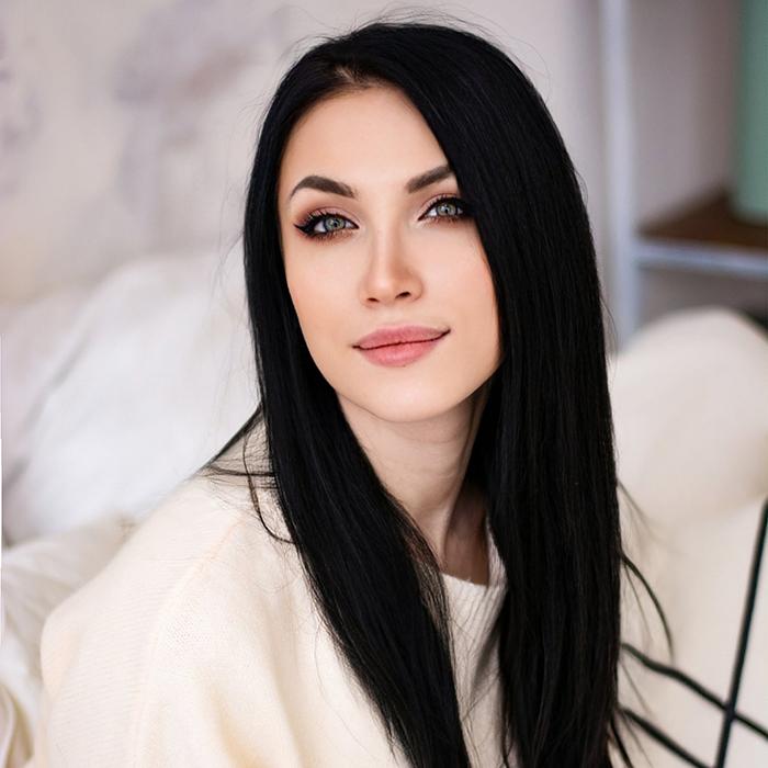 Elena, 33 yrs.old from Eastern Europe