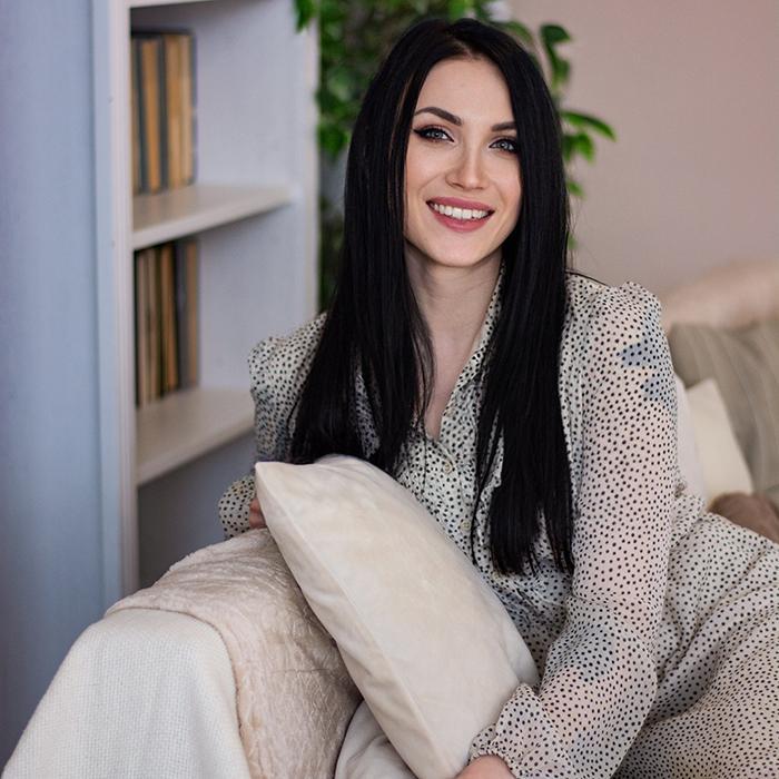 Elena, 33 yrs.old from Eastern Europe