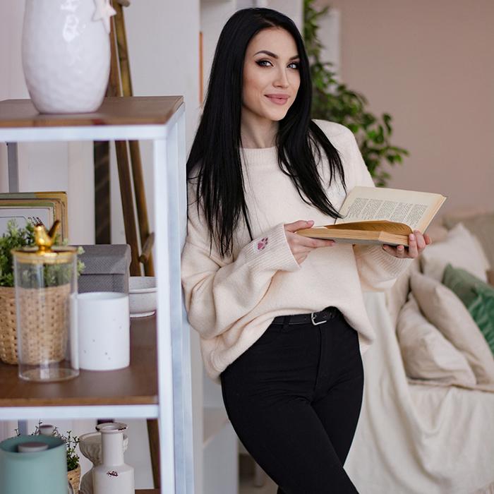 Elena, 33 yrs.old from Eastern Europe
