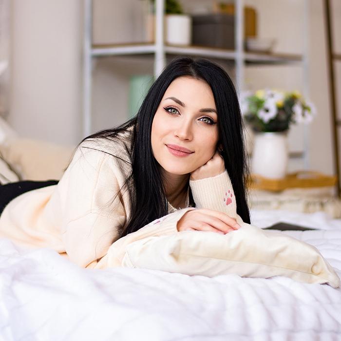Elena, 33 yrs.old from Eastern Europe