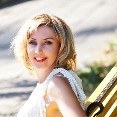 Alla, 45 yrs.old from Khmelnytskyi, Ukraine