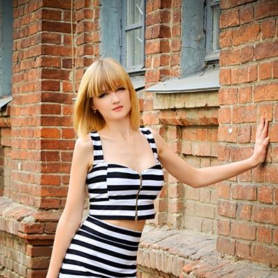 Dana, 30 yrs.old from Poltava, Ukraine