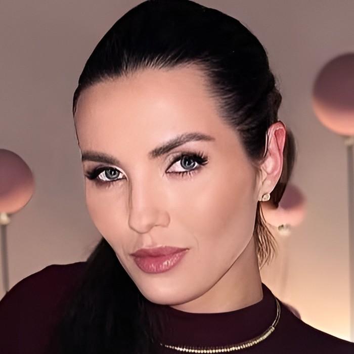 Anna, 37 yrs.old from Eastern Europe