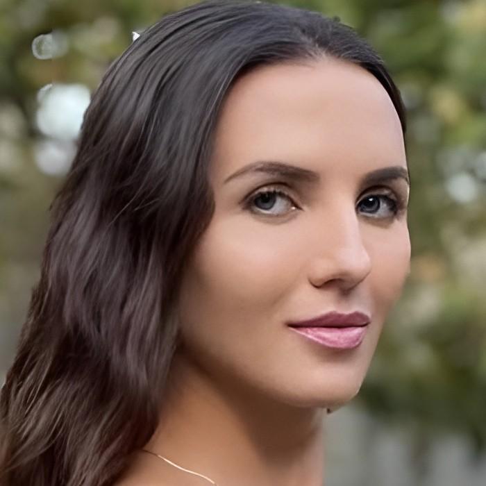 Anna, 37 yrs.old from Eastern Europe