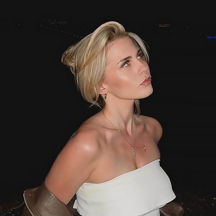 Alina, 29 yrs.old from Eastern Europe