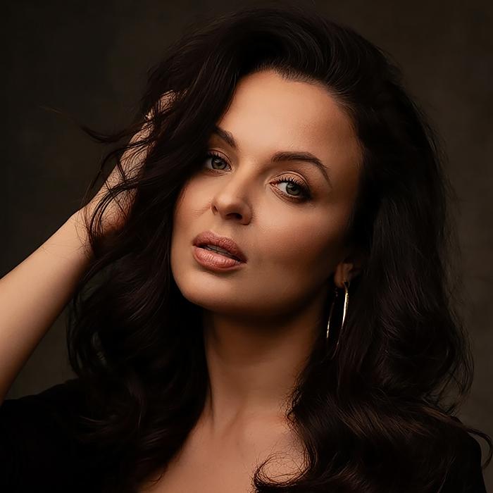 Irina, 46 yrs.old from Eastern Europe Irina, 46 yrs.old from Eastern Europe