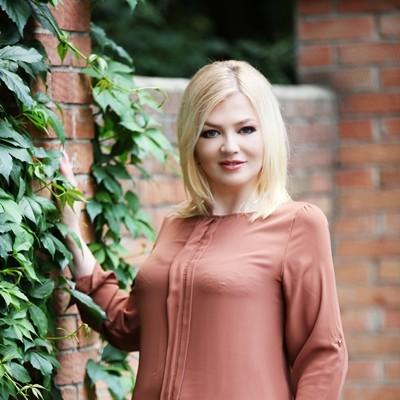 Alla, 55 yrs.old from Khmelnytskyi, Ukraine