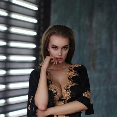 Elena, 33 yrs.old from Eastern Europe