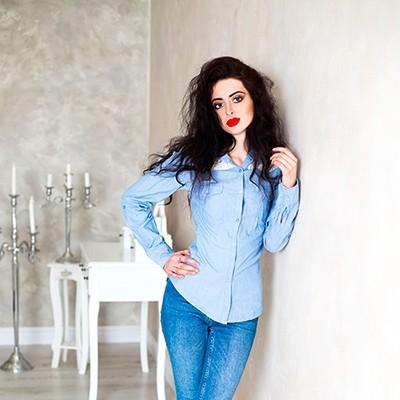 Elena, 27 yrs.old from Smt Tavriv, Ukraine
