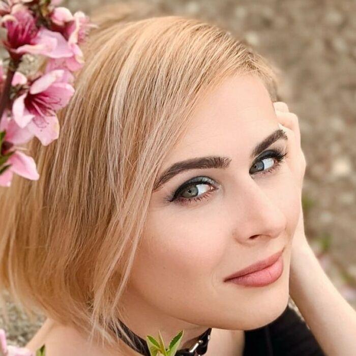Kseniya, 37 yrs.old from Eastern Europe