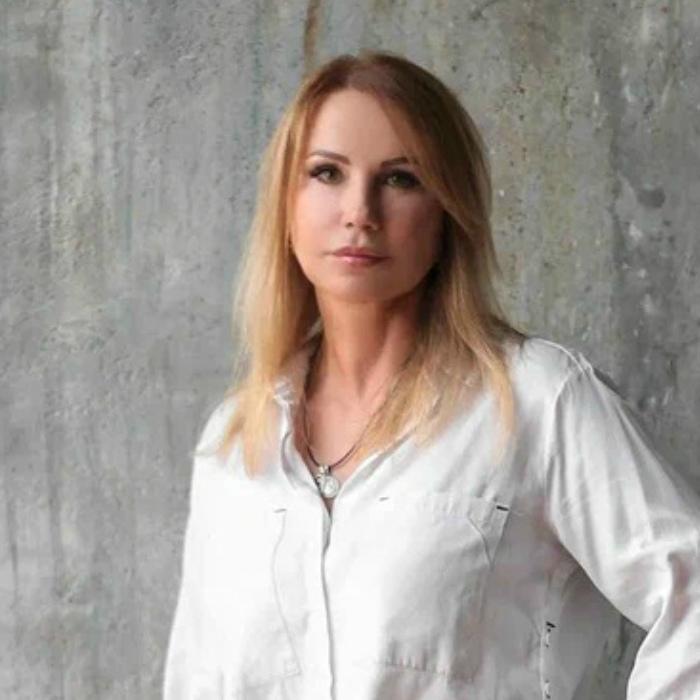 Elena, 58 yrs.old from Eastern Europe