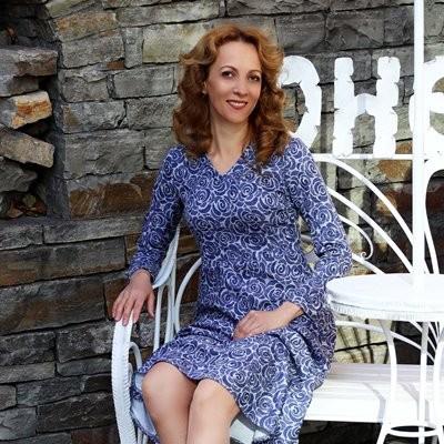Elena, 50 yrs.old from Kamyanets-Podilskyi, Ukraine