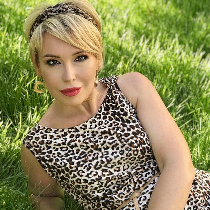Oksana, 52 yrs.old from Eastern Europe