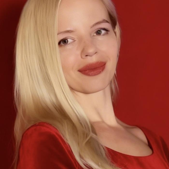Irina , 40 yrs.old from Eastern Europe