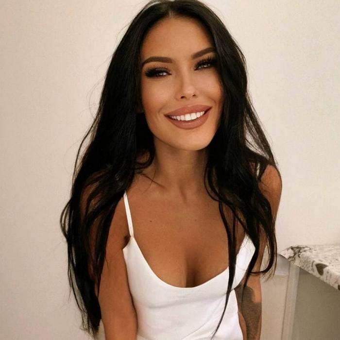 Adelya, 28 yrs.old from Eastern Europe