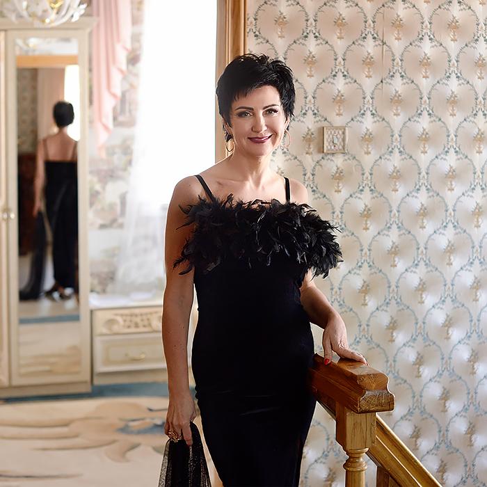 Elena, 55 yrs.old from Eastern Europe