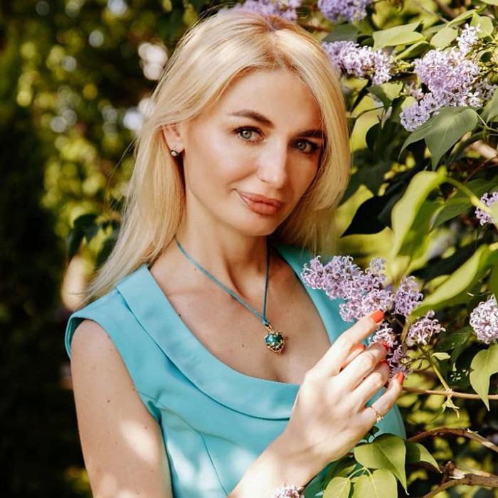 Oksana, 47 yrs.old from Eastern Europe