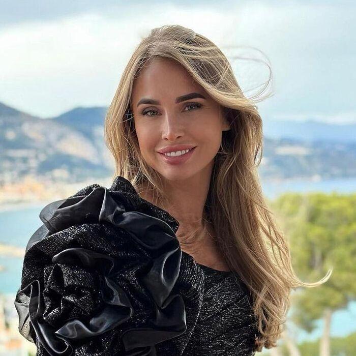 Yana, 44 yrs.old from Cannes, France