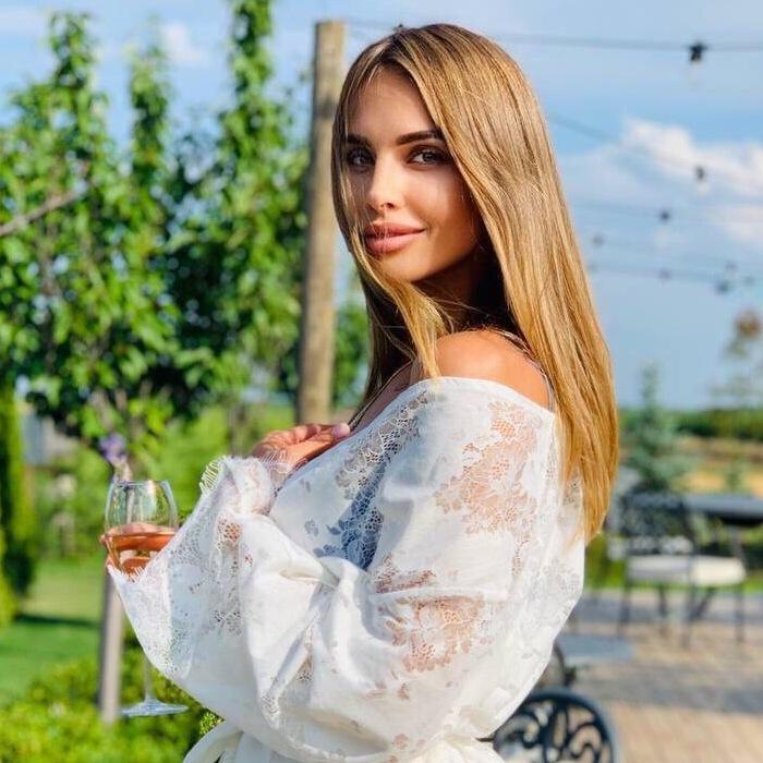 Yana, 44 yrs.old from Cannes, France