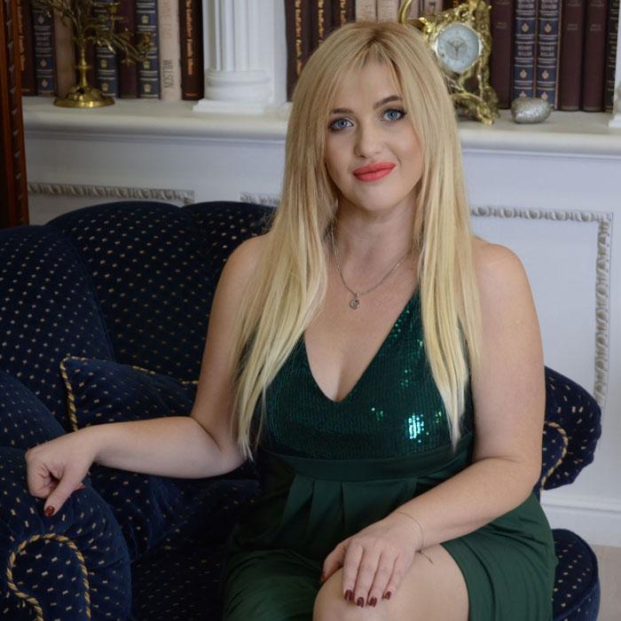 Oksana, 46 yrs.old from Chuhuev, Ukraine