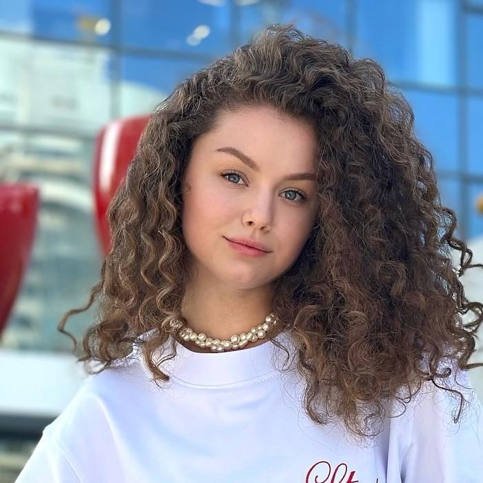 Alina, 24 yrs.old from Eastern Europe