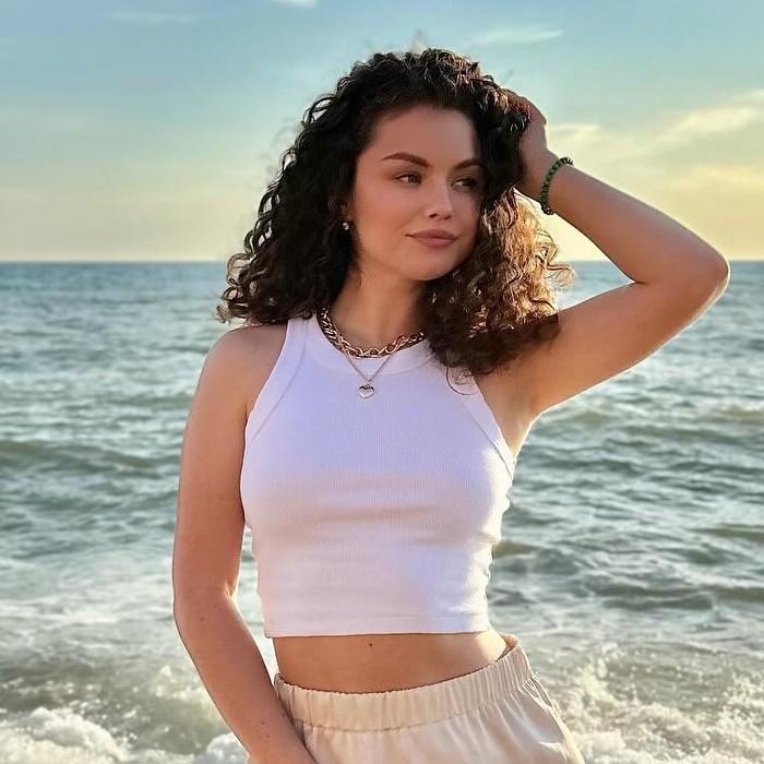 Alina, 24 yrs.old from Eastern Europe