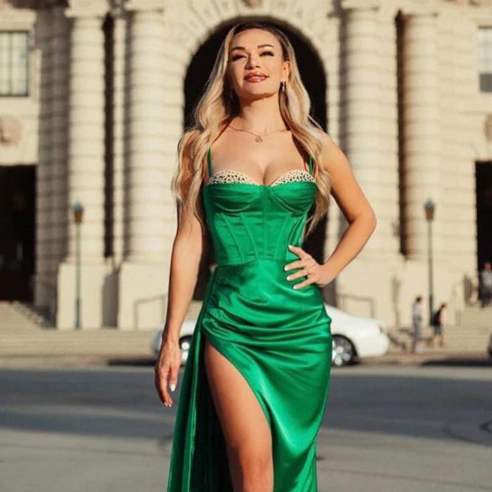 Rada, 36 yrs.old from San Diego, United States