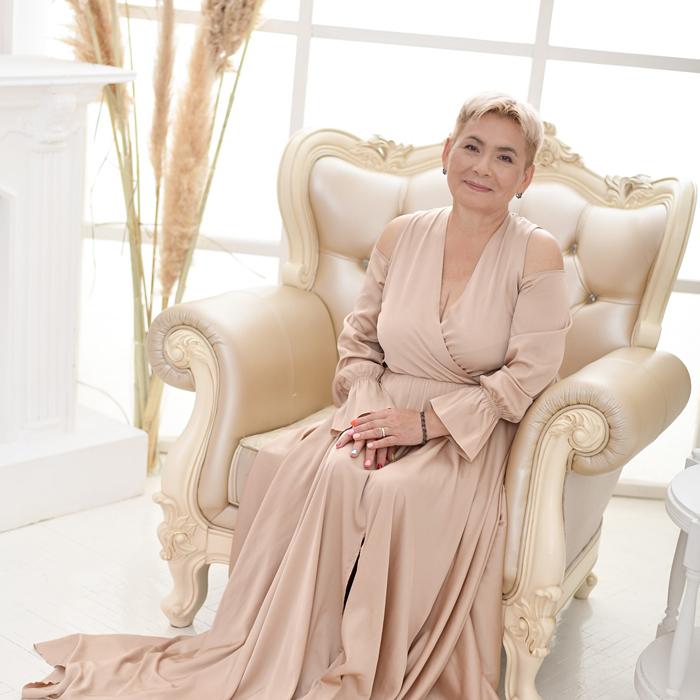 Albina, 60 yrs.old from Eastern Europe