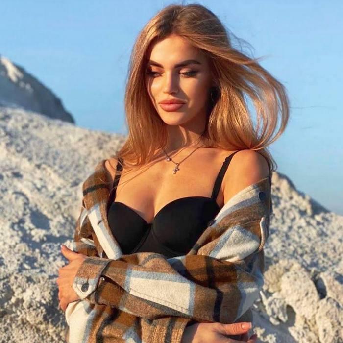 Elena, 31 yrs.old from New York, United States