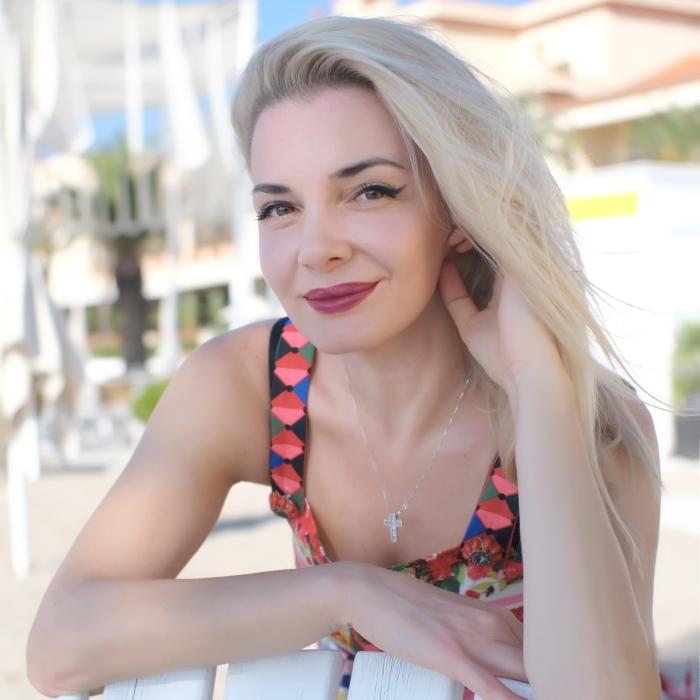 Marina, 41 yrs.old from Segur de Calafell, Spain