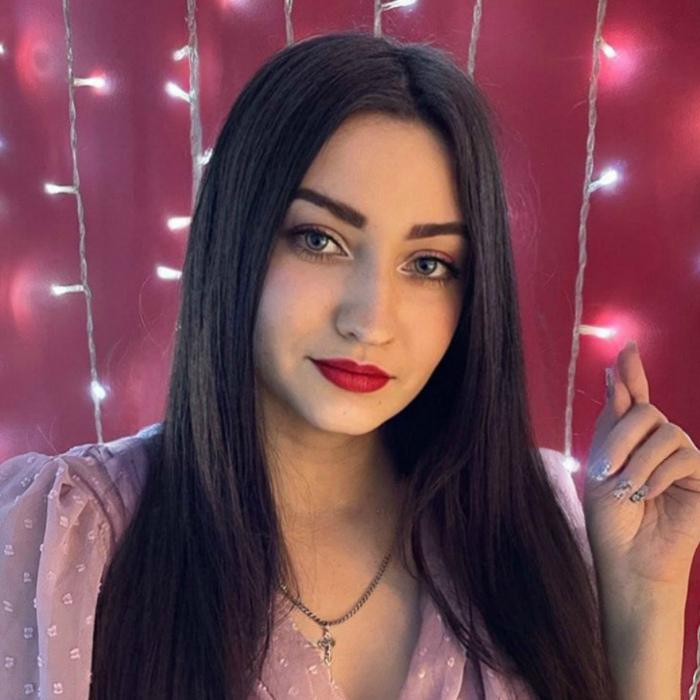 Alina, 28 yrs.old from Eastern Europe