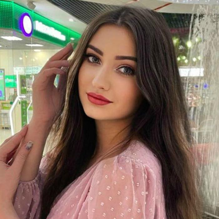 Alina, 28 yrs.old from Eastern Europe