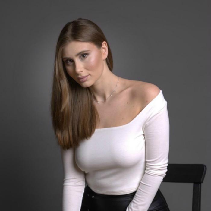 Laura, 24 yrs.old from Eastern Europe