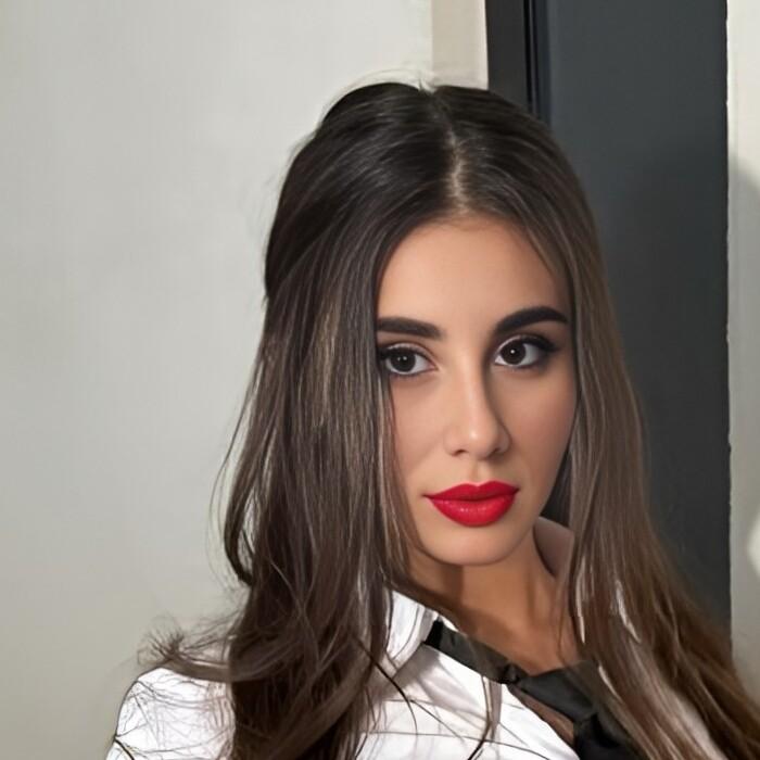 Laura, 25 yrs.old from Eastern Europe