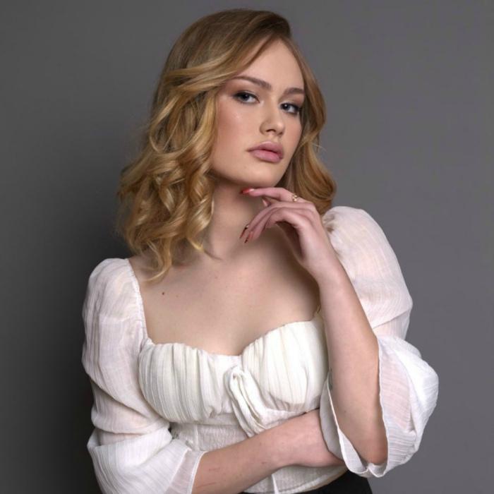 Alexandra, 20 yrs.old from Eastern Europe