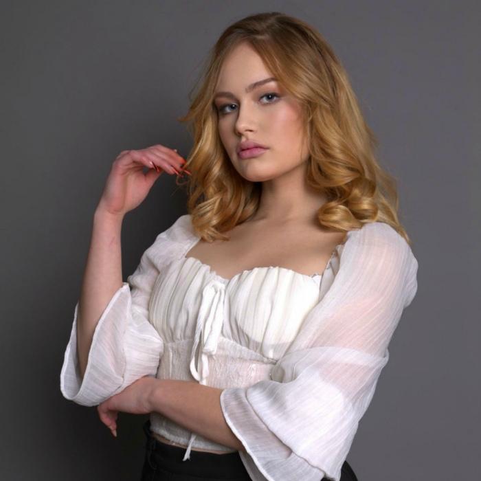 Alexandra, 20 yrs.old from Eastern Europe