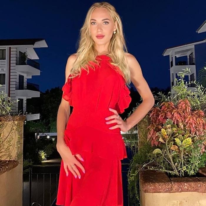 Lesya, 35 yrs.old from Puteaux, France