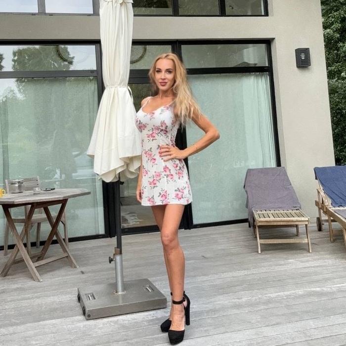 Lesya, 35 yrs.old from Puteaux, France