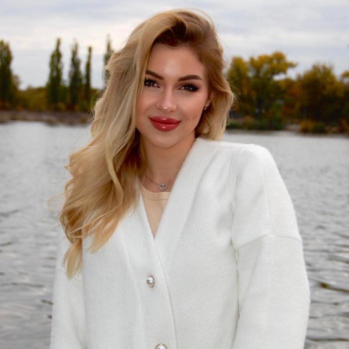 Elena, 21 yrs.old from Kharkov, Ukraine