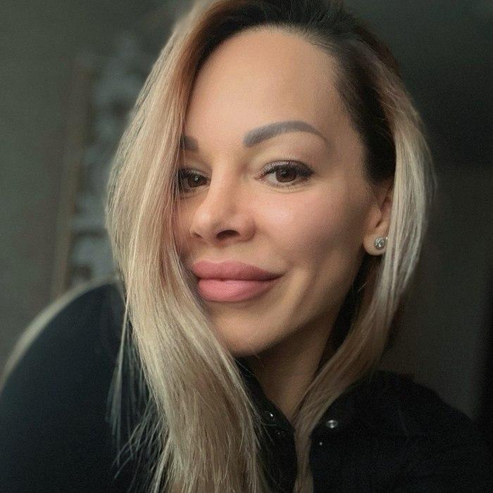 Elena, 44 yrs.old from Eastern Europe