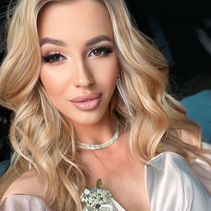 Julia, 26 yrs.old from Lviv, Ukraine