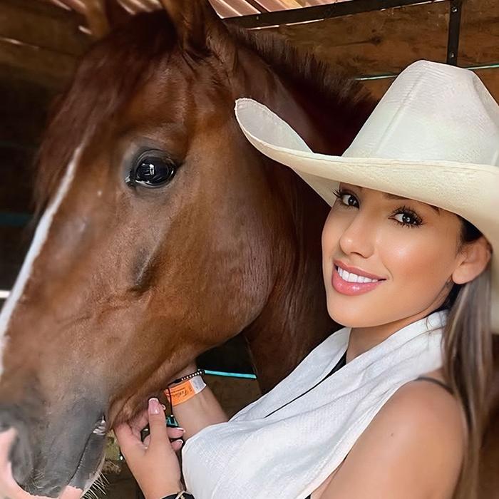 Juliana, 25 yrs.old from Medellin, Colombia